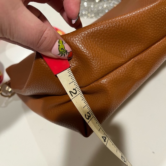 Cute Crossbody! - Picture 12 of 12